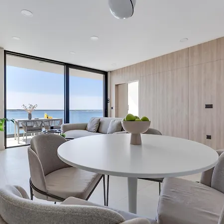 Apartina Boutique アパートホテル ルティナ