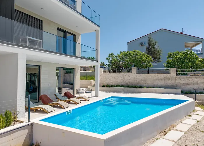 Ξενοδοχείο με διαμερίσματα Apartina Boutique Rtina